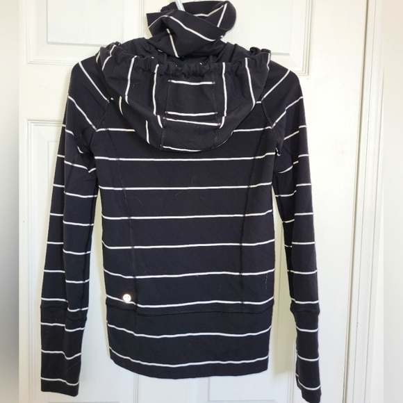 Lululemon RARE stride sailor stripe jacket - Picture 2 of 5